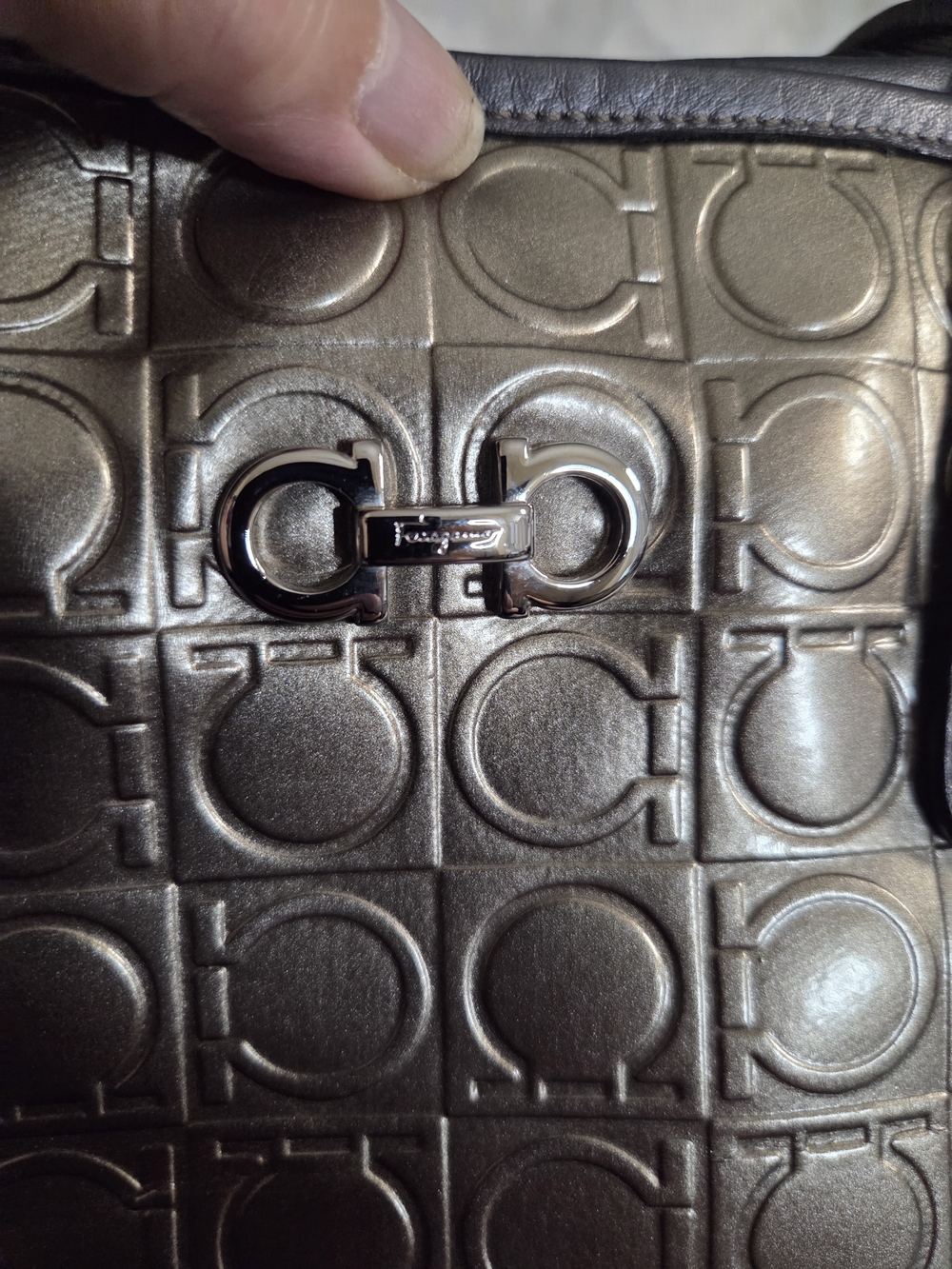 Salvatore Frrragamo Gancini Tote Bag - Picture 7 of 11